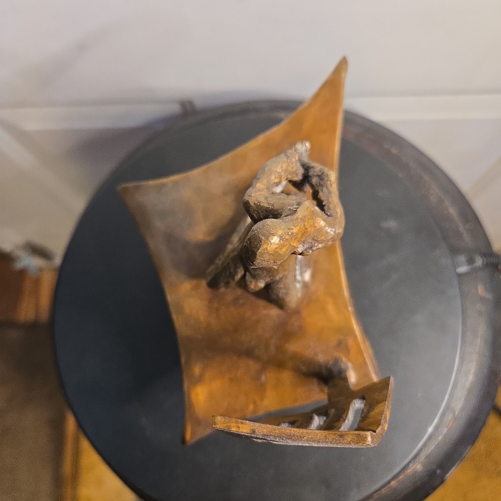 Original Bronze Abstract Brutalist Mid Century Modern Kneeling Figure Sculpture - Picture 12 of 12